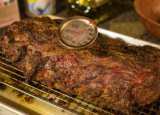 如何使用食物温度计预防食源性疾病